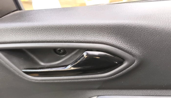 2021 Renault Kiger RXL 1.0 TURBO MT, Petrol, Manual, 24,189 km, interior