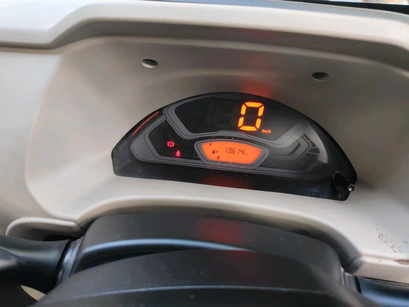 2023 Maruti Eeco 5 STR AC, Petrol, Manual, 13,614 km, interior