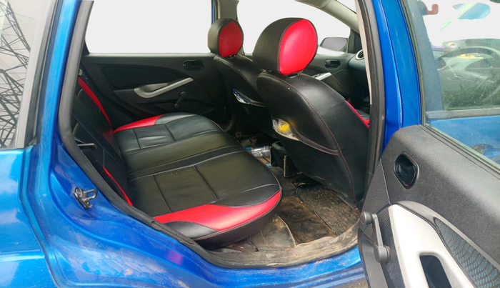 2013 Ford Figo TITANIUM 1.4 DIESEL, Diesel, Manual, 1,33,133 km, interior