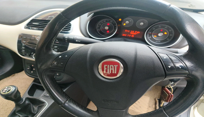 2015 Fiat Linea EMOTION 1.4 L T JET, Petrol, Manual, 73,840 km, interior