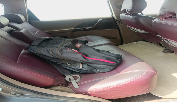 2014 Mahindra XUV500 W4, Diesel, Manual, 1,32,591 km, interior