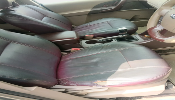 2014 Mahindra XUV500 W4, Diesel, Manual, 1,32,591 km, interior