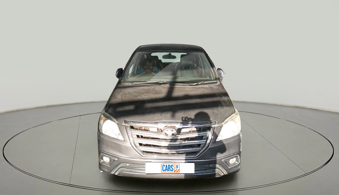 2014 Toyota Innova 2.5 ZX 7 STR, Diesel, Manual, 1,91,145 km, exterior