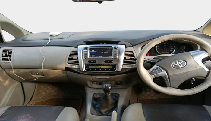 2014 Toyota Innova 2.5 ZX 7 STR, Diesel, Manual, 1,91,145 km, interior