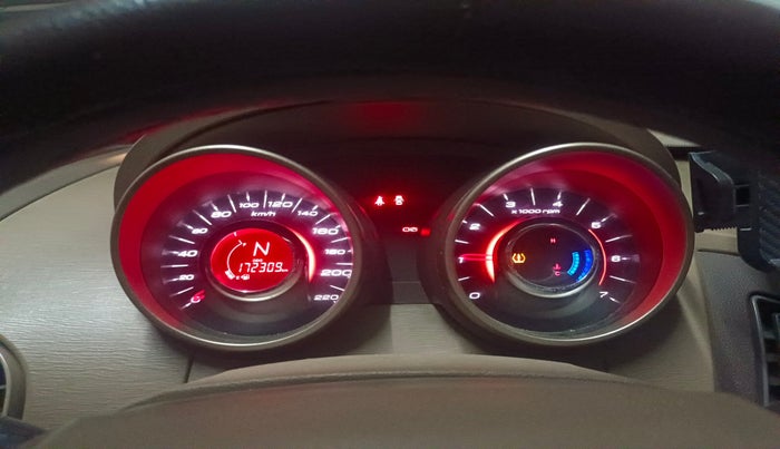 2012 Mahindra XUV500 W8, Diesel, Manual, 1,72,309 km, interior