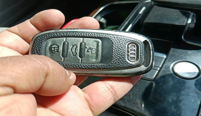 2013 Audi A8L 3.0 TDI quattro, Diesel, Automatic, 85,624 km, interior