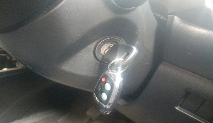 2019 Maruti Swift LXI, Petrol, Manual, 89,925 km, interior