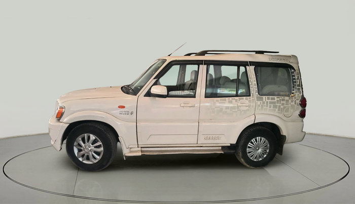 2013 Mahindra Scorpio SLE, Diesel, Manual, 1,62,559 km, exterior