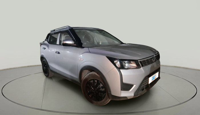 2021 Mahindra XUV300 W4 1.2 PETROL, Petrol, Manual, 73,889 km, exterior