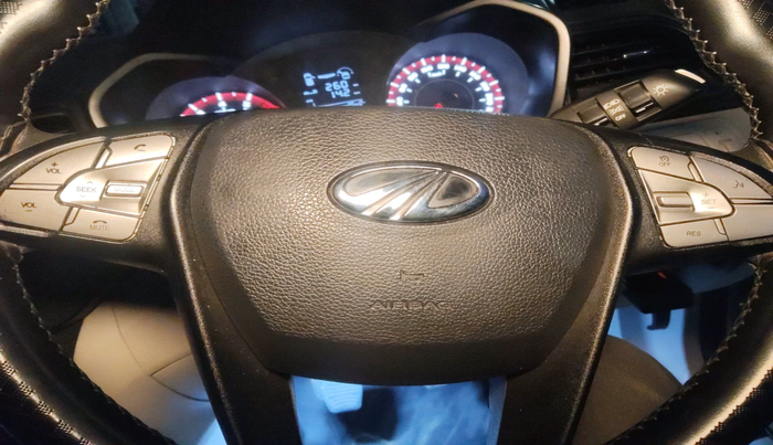 2021 Mahindra XUV300 W4 1.2 PETROL, Petrol, Manual, 73,889 km, interior