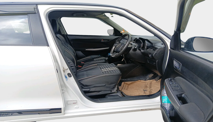 2023 Maruti Swift ZXI, Petrol, Manual, 25,423 km, interior