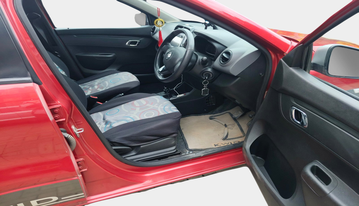 2018 Renault Kwid RXT 1.0 AMT, Petrol, Automatic, 27,893 km, interior