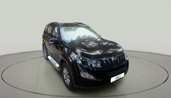 2017 Mahindra XUV500 W10, Diesel, Manual, 62,331 km, exterior