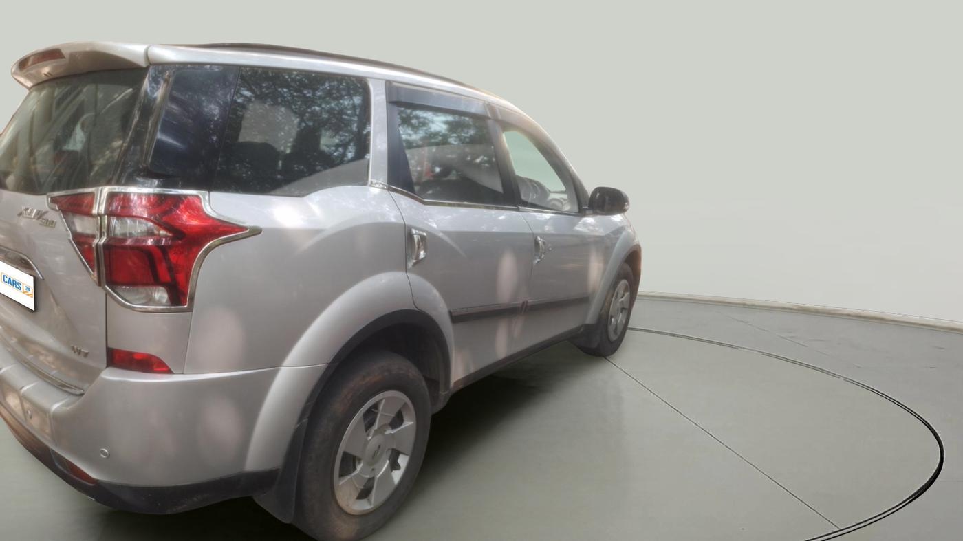 2018 Mahindra XUV500 W7, Diesel, Manual, 1,44,677 km, exterior