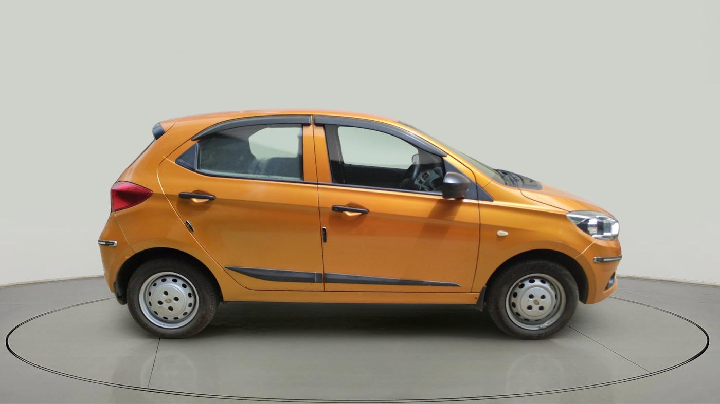 2017 Tata Tiago XM DIESEL, Diesel, Manual, 1,23,808 km, exterior