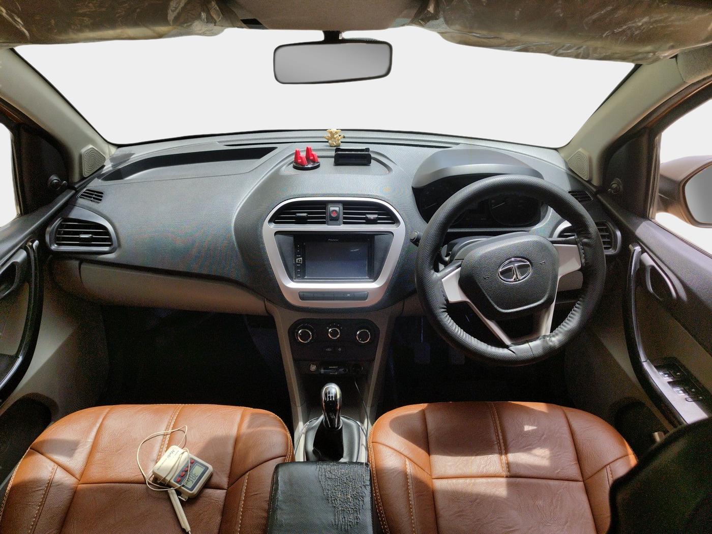 2017 Tata Tiago XM DIESEL, Diesel, Manual, 1,23,808 km, interior