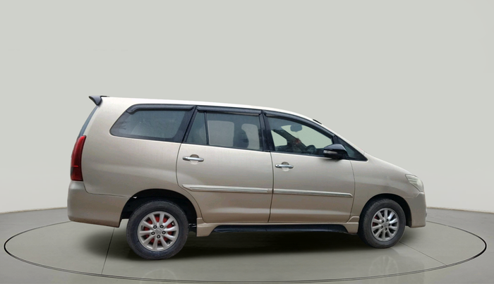 2013 Toyota Innova 2.5 VX 7 STR, Diesel, Manual, 1,28,615 km, exterior