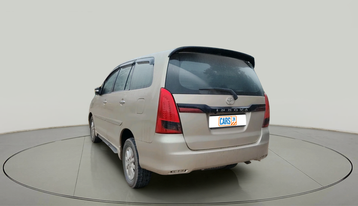 2013 Toyota Innova 2.5 VX 7 STR, Diesel, Manual, 1,28,615 km, exterior