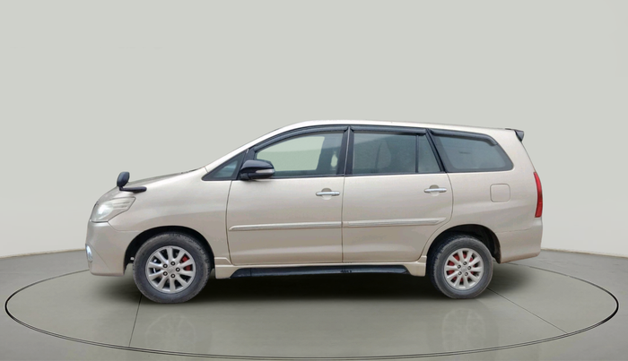 2013 Toyota Innova 2.5 VX 7 STR, Diesel, Manual, 1,28,615 km, exterior