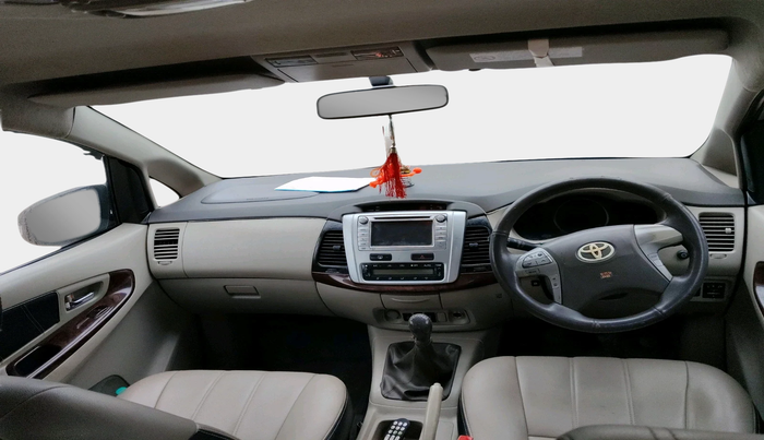 2013 Toyota Innova 2.5 VX 7 STR, Diesel, Manual, 1,28,615 km, interior