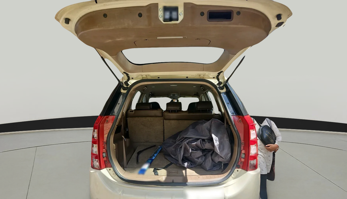 2013 Mahindra XUV500 W8, Diesel, Manual, 81,083 km, exterior