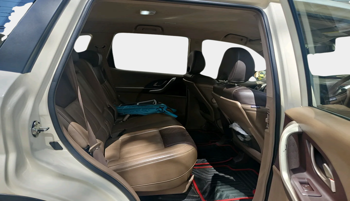 2013 Mahindra XUV500 W8, Diesel, Manual, 81,083 km, interior