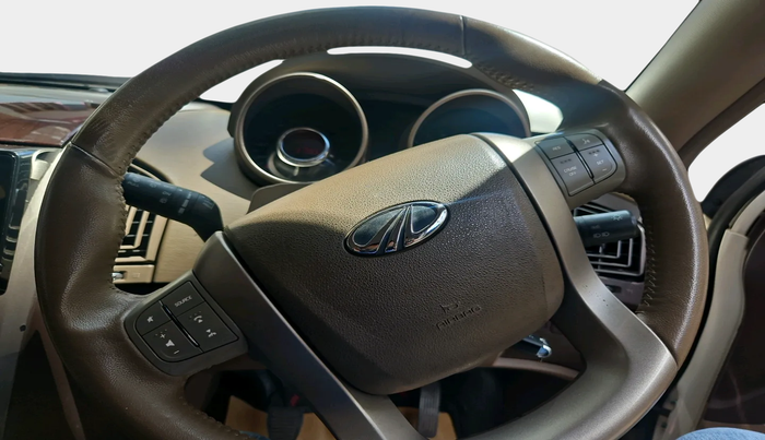 2013 Mahindra XUV500 W8, Diesel, Manual, 81,083 km, interior