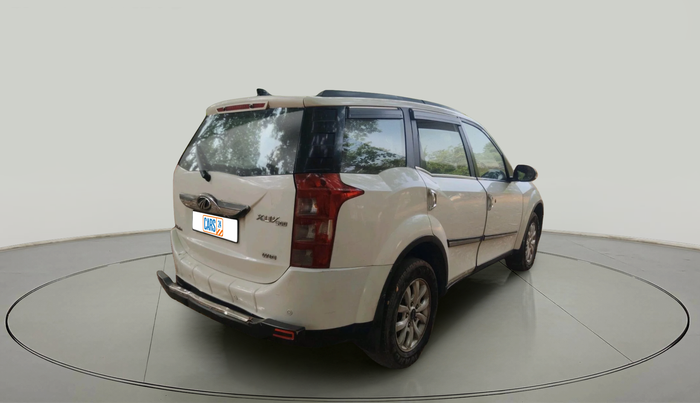 2015 Mahindra XUV500 W10, Diesel, Manual, 1,03,979 km, exterior