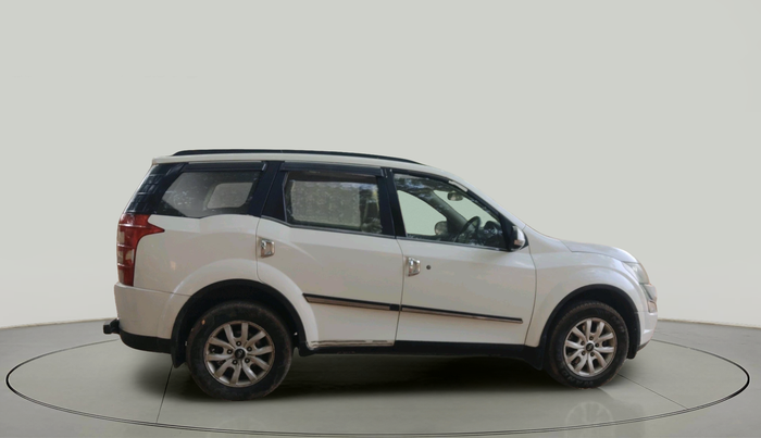 2015 Mahindra XUV500 W10, Diesel, Manual, 1,03,979 km, exterior