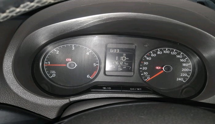 2016 Volkswagen Vento HIGHLINE DIESEL 1.5, Diesel, Manual, 1,76,121 km, interior