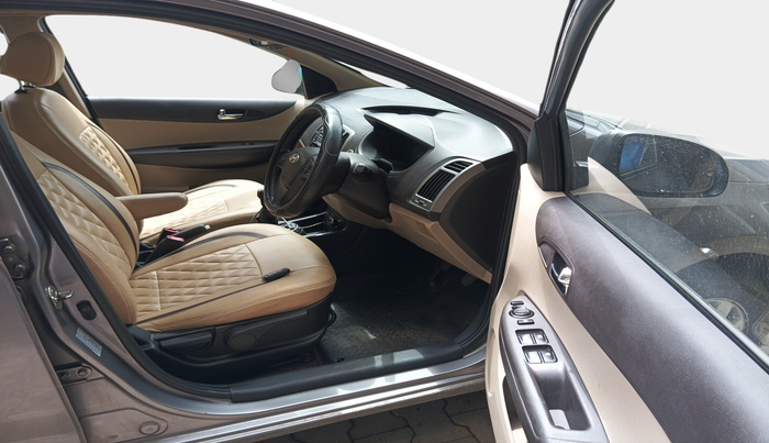 2014 Hyundai i20 ASTA 1.2, Petrol, Manual, 75,583 km, interior