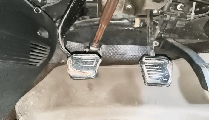 2010 Ford Figo TITANIUM 1.4 DIESEL, Diesel, Manual, 1,11,144 km, interior