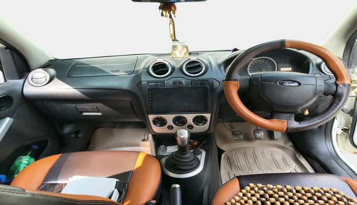 2010 Ford Figo TITANIUM 1.4 DIESEL, Diesel, Manual, 1,11,144 km, interior