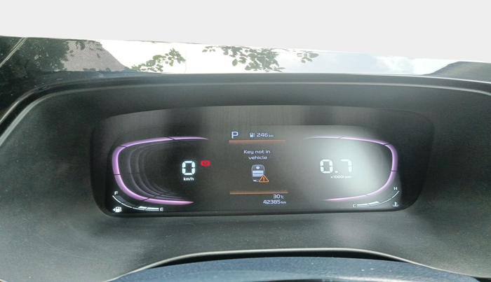 2022 KIA CARENS LUXURY PLUS 1.4 PETROL DCT 7 STR, Petrol, Automatic, 42,385 km, interior