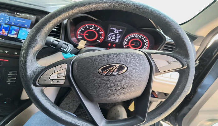 2021 Mahindra XUV300 W6 1.2 PETROL AMT, Petrol, Automatic, 24,126 km, interior