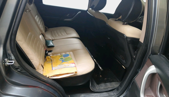 2014 Mahindra XUV500 W6, Diesel, Manual, 74,600 km, interior
