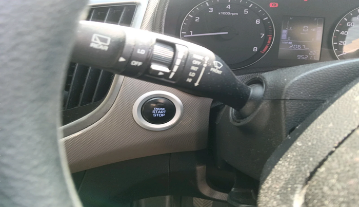 2016 Hyundai Creta SX PLUS 1.6 PETROL, Petrol, Manual, 95,211 km, interior