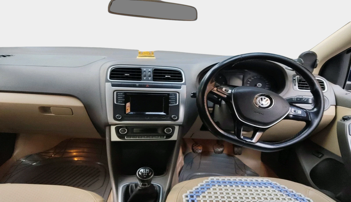 2016 Volkswagen Vento HIGHLINE DIESEL 1.5, Diesel, Manual, 1,67,296 km, interior