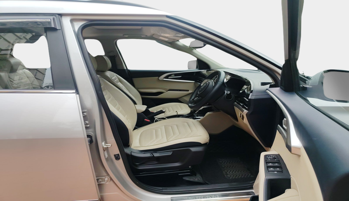 2022 KIA CARENS LUXURY PLUS 1.5 DIESEL AT 7 STR, Diesel, Automatic, 28,452 km, interior