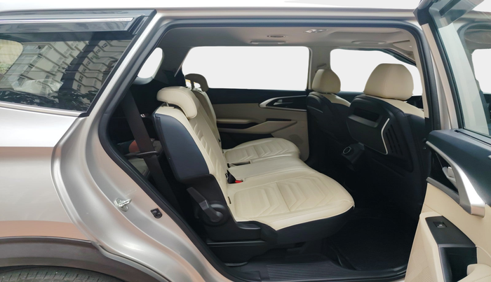 2022 KIA CARENS LUXURY PLUS 1.5 DIESEL AT 7 STR, Diesel, Automatic, 28,452 km, interior