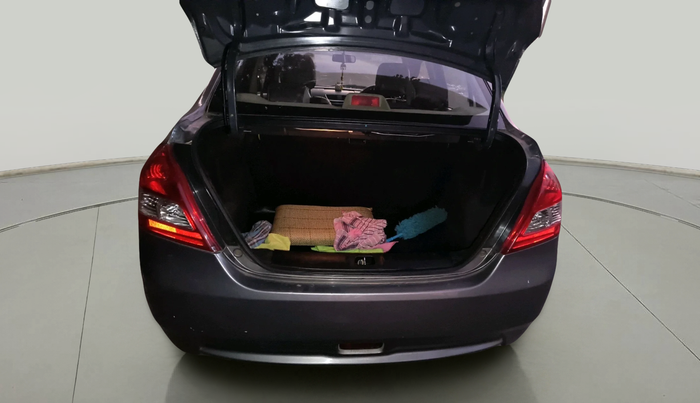 2013 Maruti Swift Dzire VXI, Petrol, Manual, 83,653 km, exterior