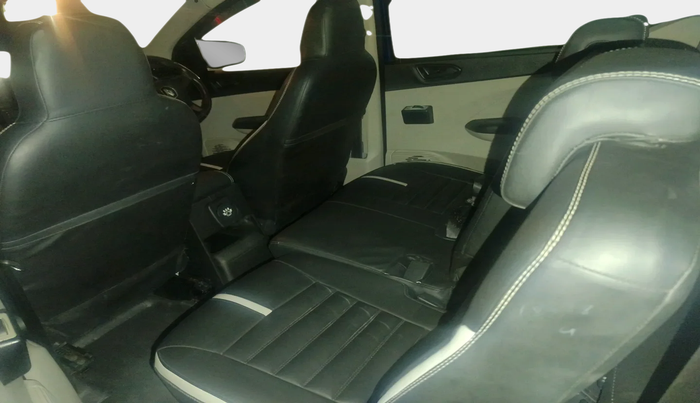 2021 Renault TRIBER RXE MT, Petrol, Manual, 36,496 km, interior