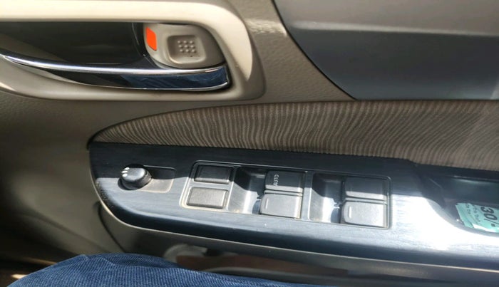 2013 Maruti Ertiga ZDI, Diesel, Manual, 1,61,309 km, interior