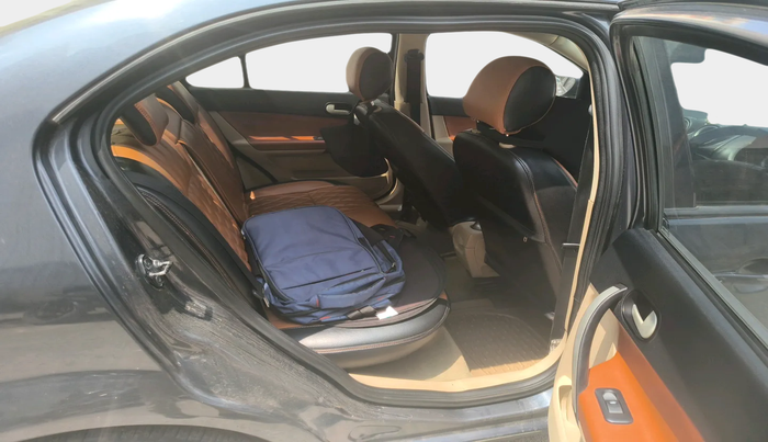 2011 Ford Fiesta SXI 1.6 ABS PETROL, Petrol, Manual, 1,00,247 km, interior