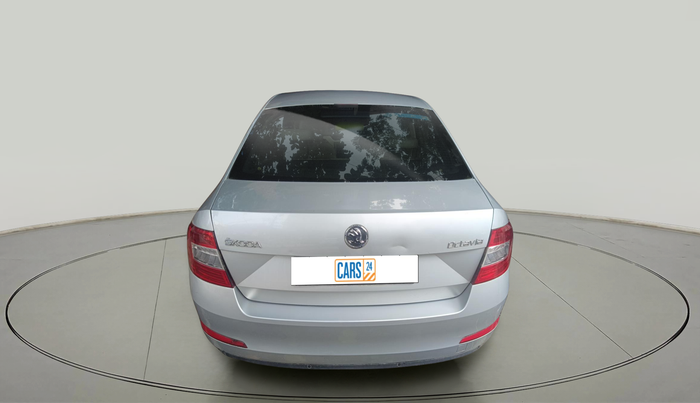 2013 Skoda Octavia AMBITION 2.0 TDI, Diesel, Manual, 87,950 km, exterior