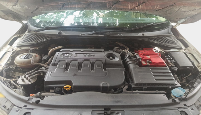 2013 Skoda Octavia AMBITION 2.0 TDI, Diesel, Manual, 87,950 km, exterior
