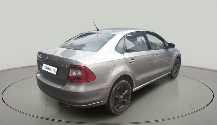 2014 Skoda Rapid AMBITION 1.6 TDI CR MT PLUS, Diesel, Manual, 87,408 km, exterior