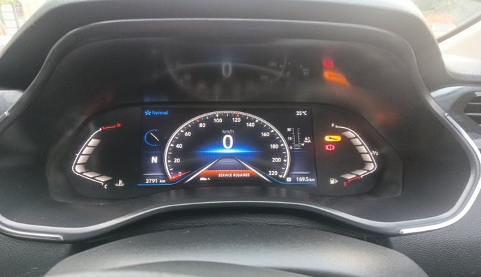2023 Renault Kiger RXZ AMT, Petrol, Automatic, 3,791 km, interior