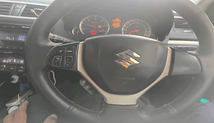 2015 Maruti Swift ZDI, Diesel, Manual, 1,78,164 km, interior