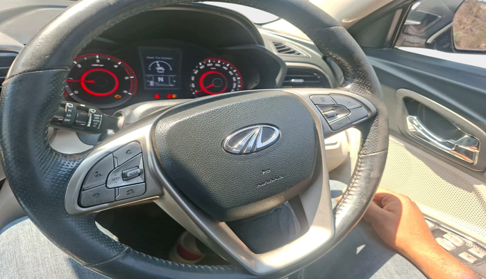 2020 Mahindra XUV300 W8 (O) 1.5 DIESEL, Diesel, Manual, 1,45,931 km, interior